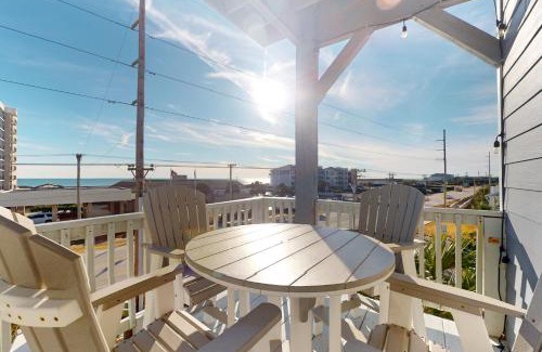 Atlantic Beach Apartment | Pelican Point