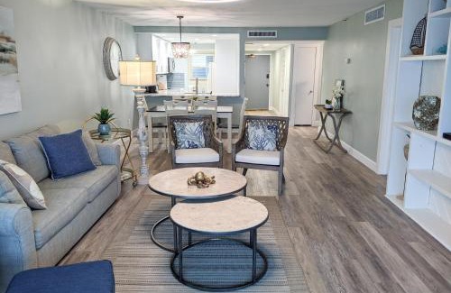 Indian Rocks Beach Apartment | Pelican's Cove 402