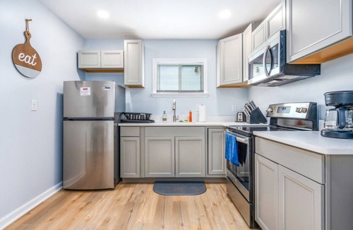 Brownsboro Apartment | Pelican's Nest 1 Bedroom Apt with Lake Access
