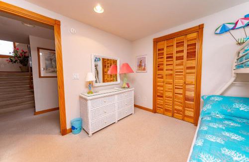Sea Retreat House | Pelican Watch