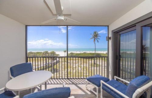 Sanibel Apartment | Pelicans Roost 202 condo