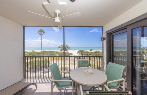Sanibel Apartment | Pelicans Roost 204 condo