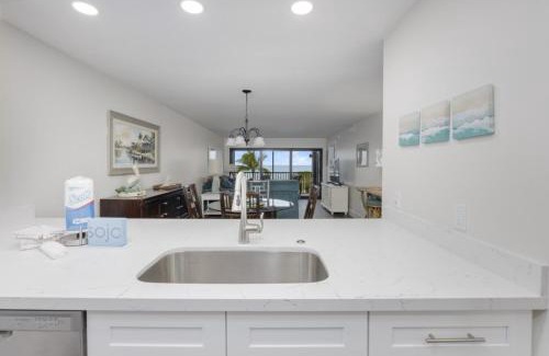 Sanibel Apartment | Pelicans Roost 204 condo