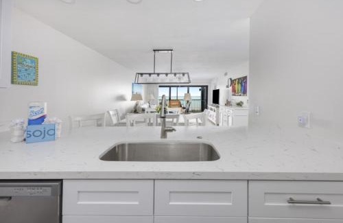 Sanibel Apartment | Pelicans Roost 304 condo