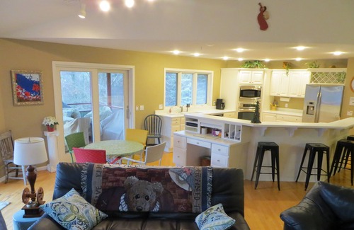 Pella House | Pella & Red Rock Lake