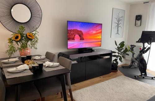 Hoxton West Apartment | Peloton Organic Health Apartment in Angel, Old Street, Islington