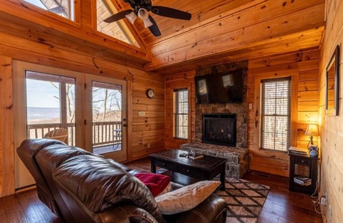 Luray Cabin | Pembroke Cabin