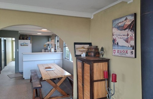 Rainbow Point House | Pencarrow Lodge - Classic Kiwi Bach, close to Lake