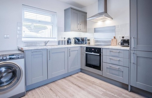 Saundersfoot Apartment | Pencw Garden View - 3 Bed Apartment - Saundersfoot