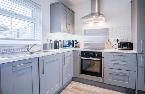 Saundersfoot Apartment | Pencw Garden View - 3 Bed Apartment - Saundersfoot