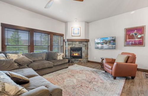 Dover Bay Apartment | Pend Oreille Hideaway