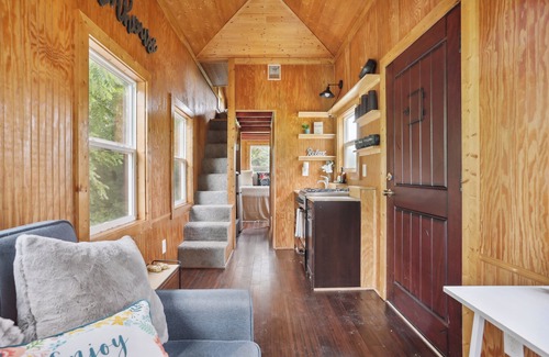 Pendergrass Cottage | Pendergrass Tiny Home Cabin on Pond w/Fire Pit!