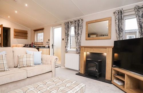 Fence Cabin | PENDLE VIEW LODGE, pet friendly, with a garden in Clitheroe