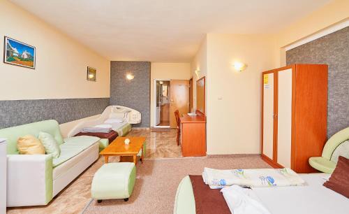 Old Town Hotel | Peneka Hotel