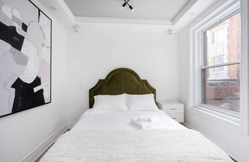 Golden Square Mile Hotel | Penfield Suites