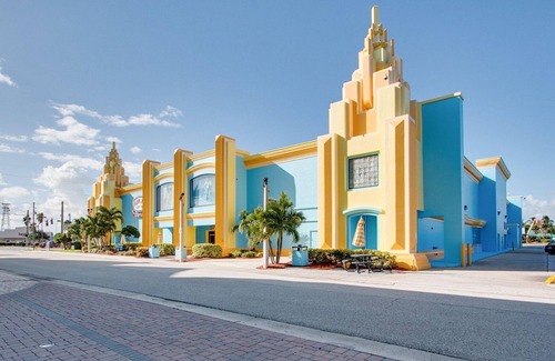 Cocoa Beach Villa | Penguins on the Beach Villas