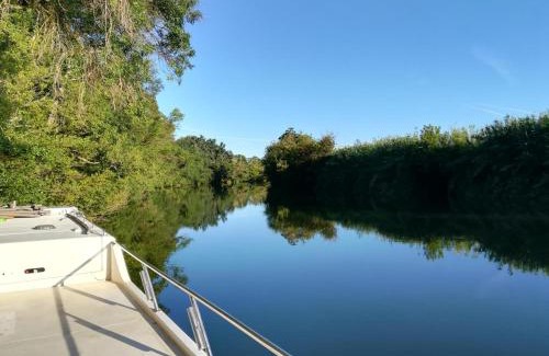 Bellegarde Boat Rental | Penichette Odyssey Croisieres
