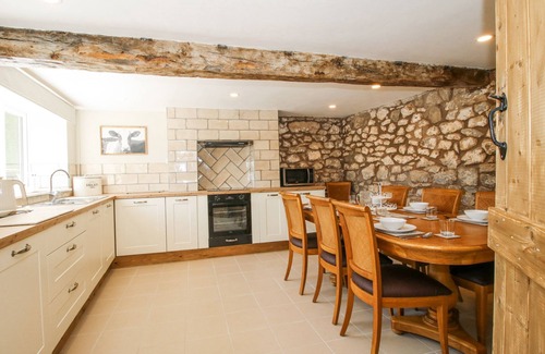 Maesbury Marsh Cottage | PENNAL COTTAGE, pet friendly, character holiday cottage in Knockin