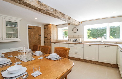 Maesbury Marsh Cottage | PENNAL COTTAGE, pet friendly, character holiday cottage in Knockin