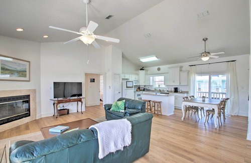 Toilla Segunda House | Pensacola Beach Home: 1 Block to Beach Access