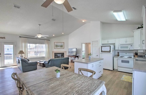 Toilla Segunda House | Pensacola Beach Home: 1 Block to Beach Access