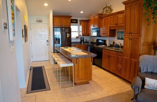 Pensacola Beach Condo | Pensacola Beach Condo w/Great Views (F12)