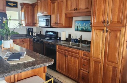 Pensacola Beach Condo | Pensacola Beach Condo w/Great Views (F12)