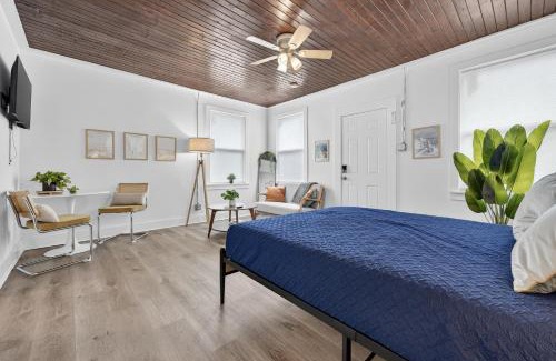South Pensacola Apartment | Pensacola Cozy Studio