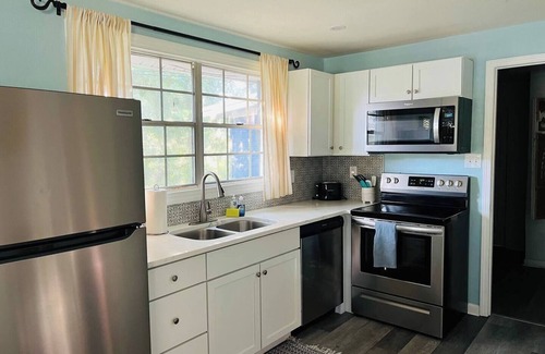 Southeast Pensacola House | Pensacola Duplex Near Hospital and PCC