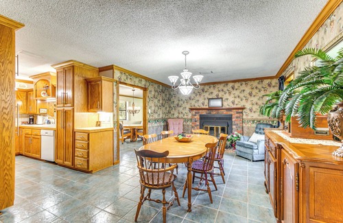 Florida Panhandle House | Pensacola Home ~ 13 Mi to Perdido Bay!