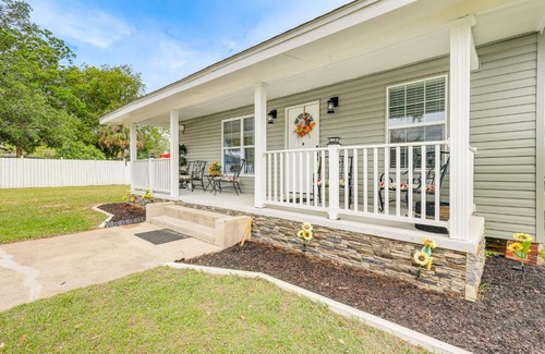 West Pensacola House | Pensacola Home on 1 Acre with Large Yard and Grill!