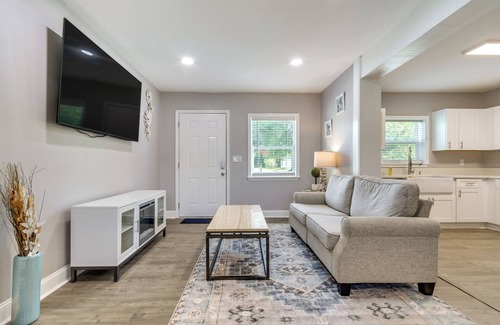 West Pensacola House | Pensacola Vacation Rental ~ 5 Mi to Beach!