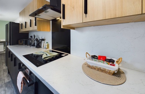 Darlington House | Pensbury - Six-Bedroom House