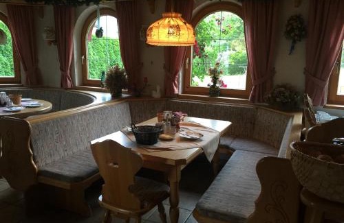 Bayerisch Eisenstein House | Pension Bergblick