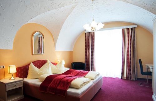 Hermagor-Pressegger See House | Pension Frenzl - Kaiser von Österreich