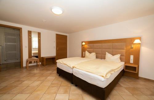 Laubegast House | Pension HOFZWANZIG Dresden-Laubegast