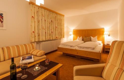Lech am Arlberg Bed & Breakfast | Pension Kilian