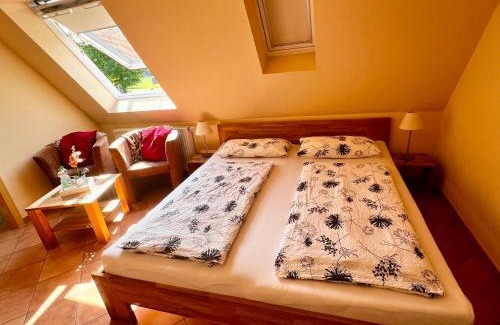 Althemmoor House | Pension Kolibri