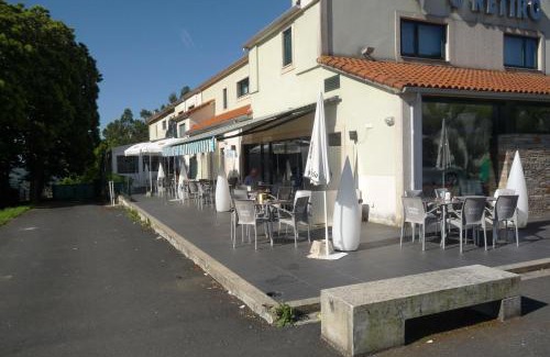 Arzua House | PENSIÓN RESTAURANTE "O RETIRO "