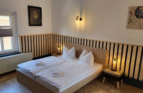 Freyburg House | Pension Zur Neuenburg