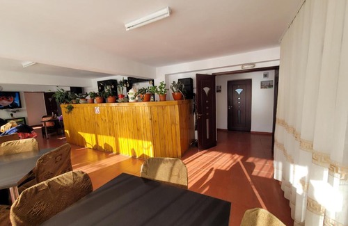 Neagra Sarului House | Pensiunea Bujor De Munte