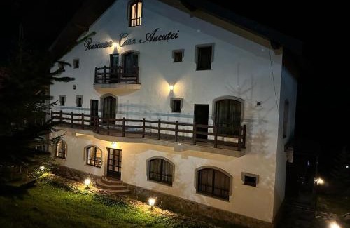 Novaci House | Pensiunea Casa Ancutei