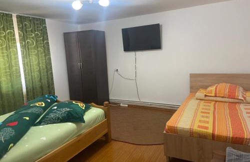 Novaci House | Pensiunea Casa Deny