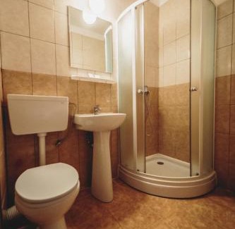 Calinesti House | Pensiunea Cosău