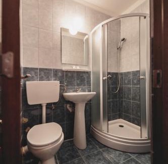 Calinesti House | Pensiunea Cosău