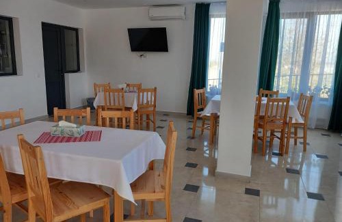 Niculitel House | Pensiunea Crama Pivnițele Niculițel