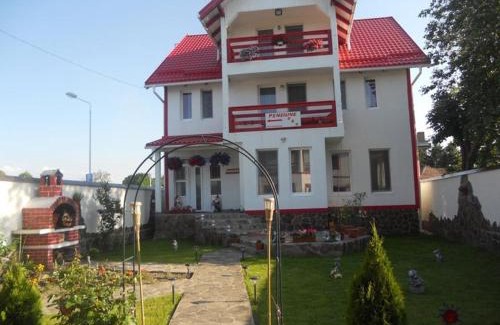 Fagaras House | Pensiunea D&D
