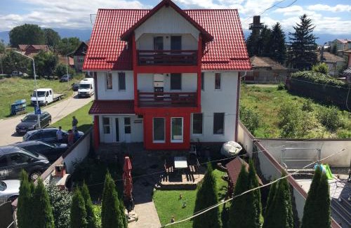 Fagaras House | Pensiunea D&D
