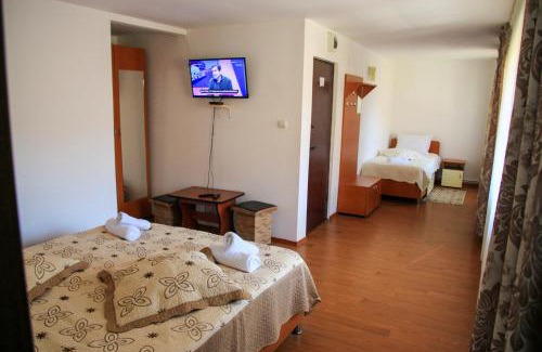 Lunca Jaristei House | PENSIUNEA HARTAGU