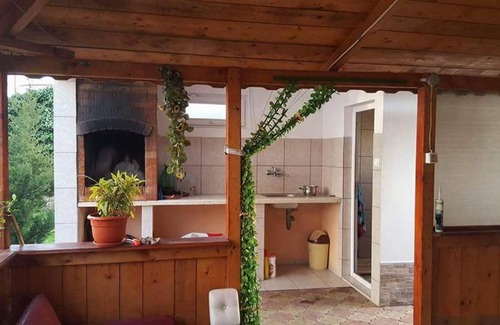 Techirghiol House | Pensiunea Leonte